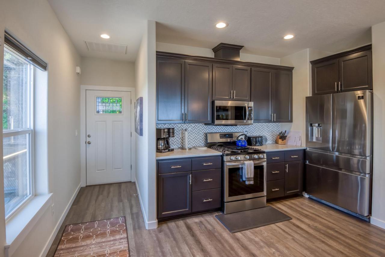 Oceanview Townhome - Pet Friendly - Sleeps 6 - King Depoe Bay Exteriér fotografie